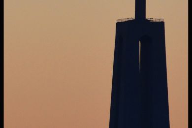 Christusstatue bei Sonnenaufgang